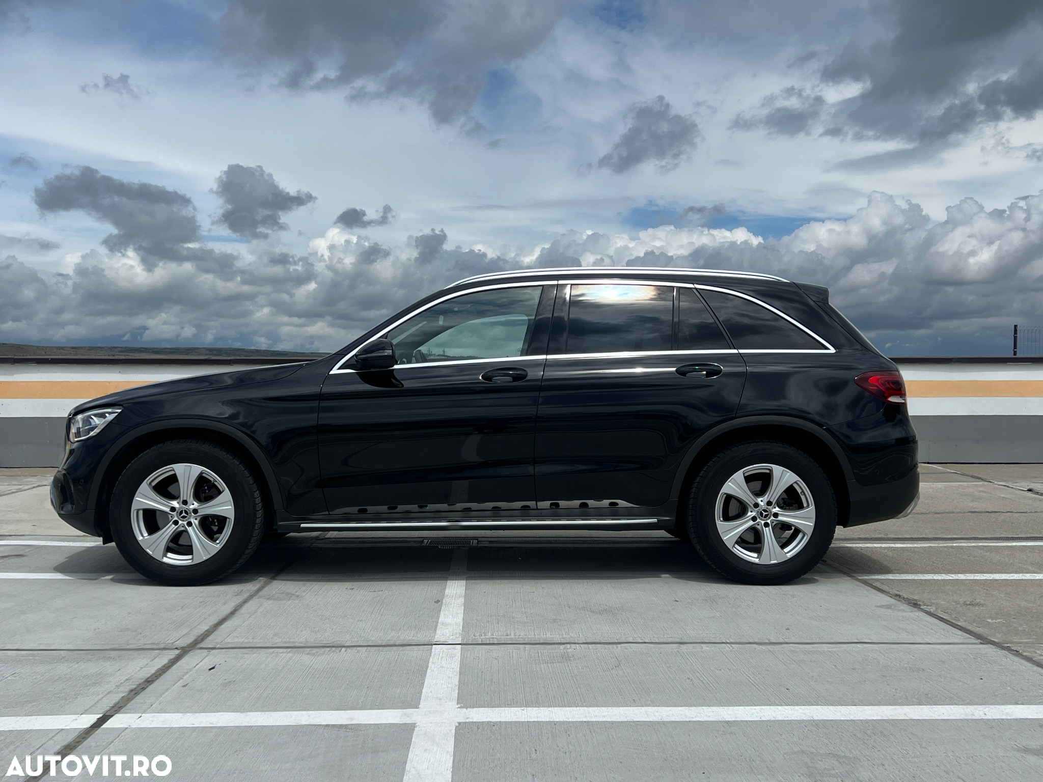 Mercedes-Benz GLC 220 d 4Matic 9G-TRONIC AMG Line - 17
