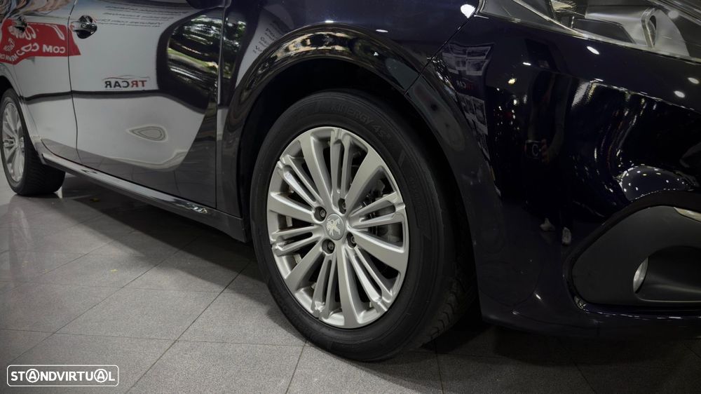 Peugeot 208 1.5 BlueHDi Allure - 6