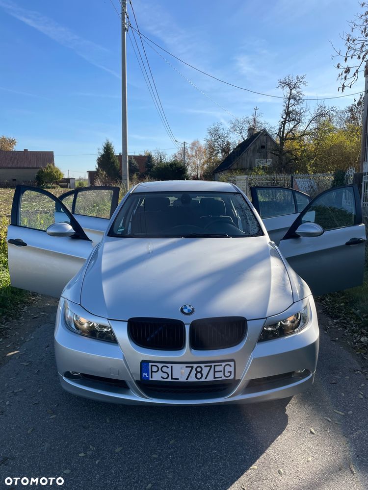 BMW Seria 3 320i - 26