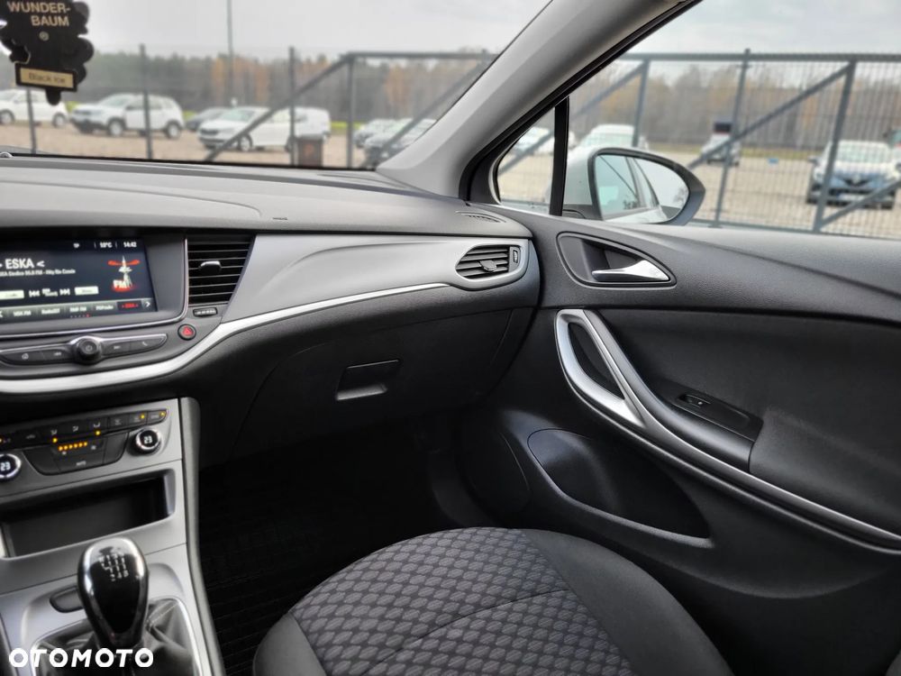 Opel Astra 1.6 CDTI Enjoy S&S - 11