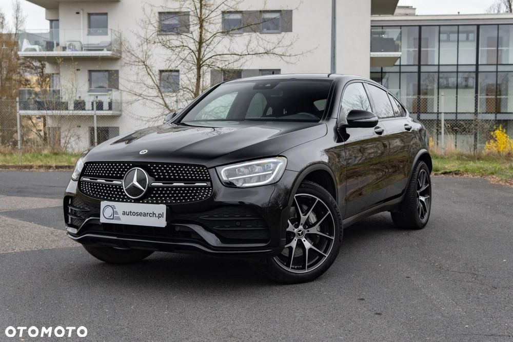 Mercedes-Benz GLC 300 4Matic 9G-TRONIC AMG Line - 2