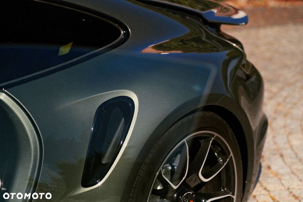 Porsche 911 Turbo S - 23