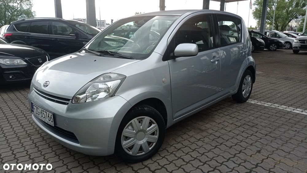 Daihatsu Sirion 1.3 - 3