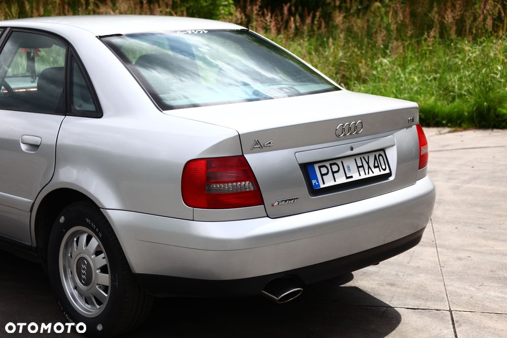 Audi A4 Limousine 1.6 - 3