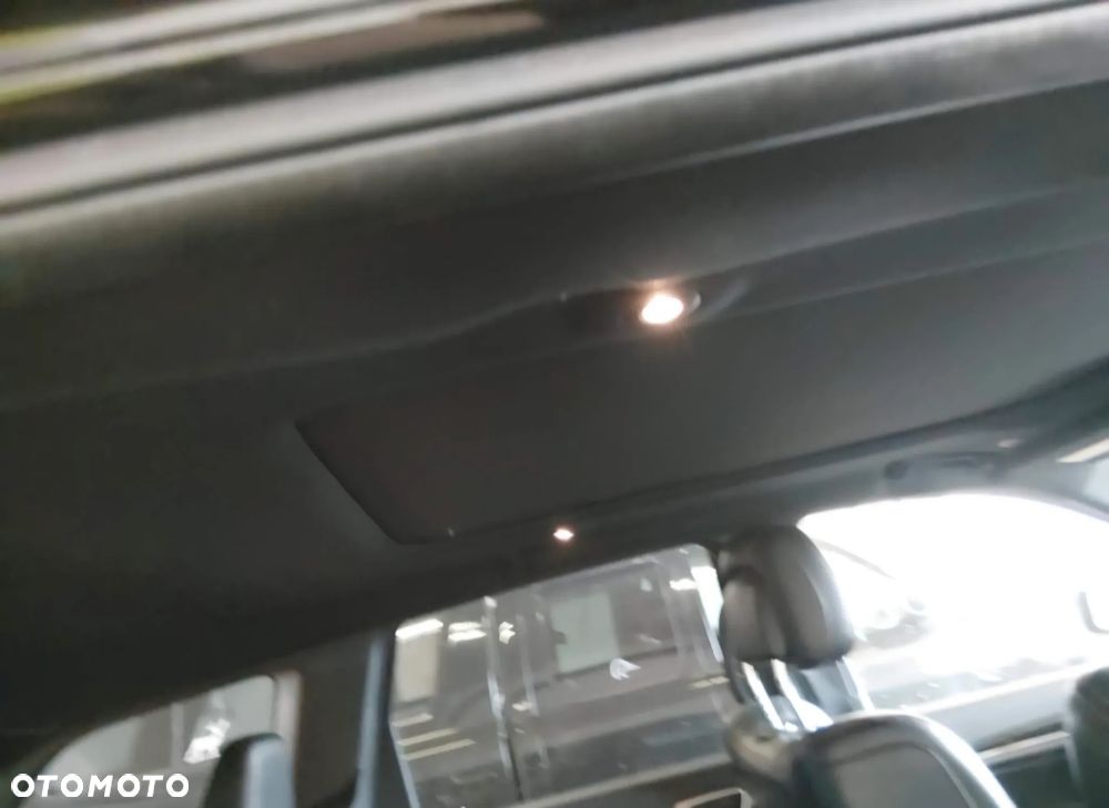 Jeep Grand Cherokee - 20