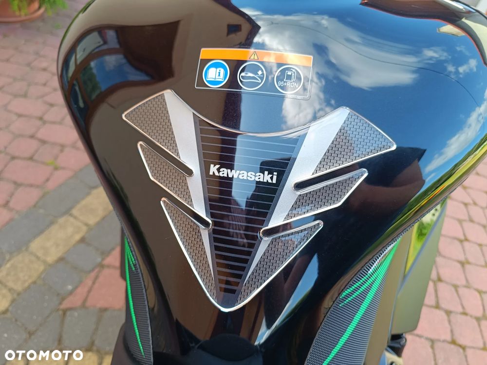 Kawasaki Ninja 1000 SX - 30