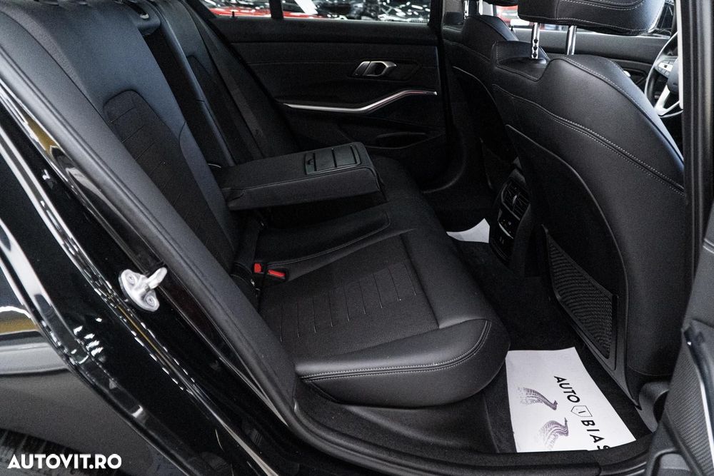 BMW Seria 3 318i Aut. Sport Line - 9