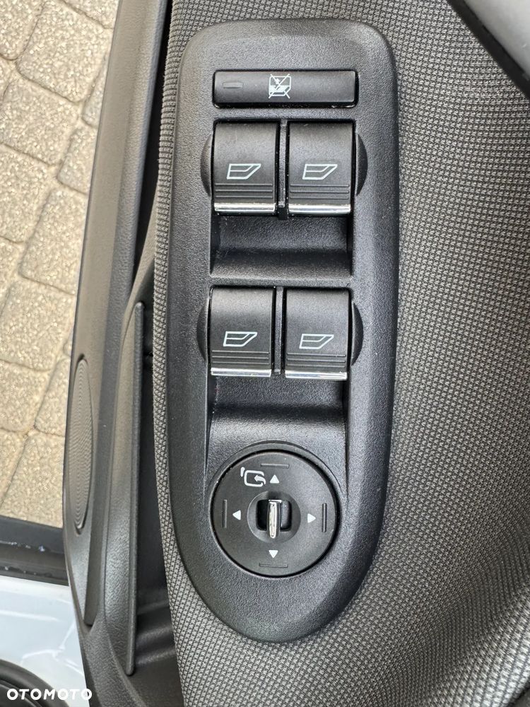 Ford Kuga 2.0 TDCi 4x4 Titanium - 8