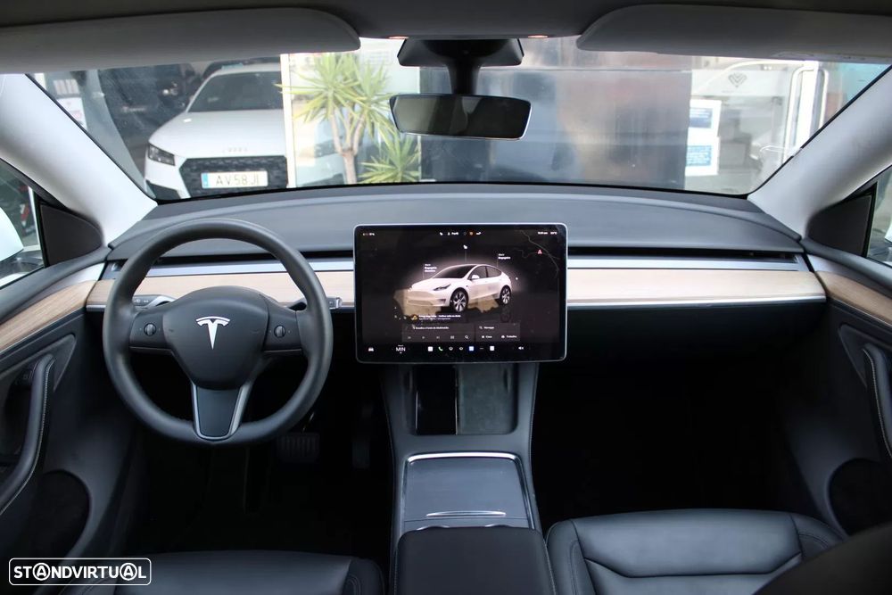 Tesla Model Y Standard - 5