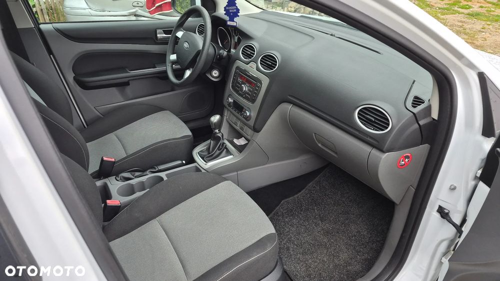 Ford Focus - 11