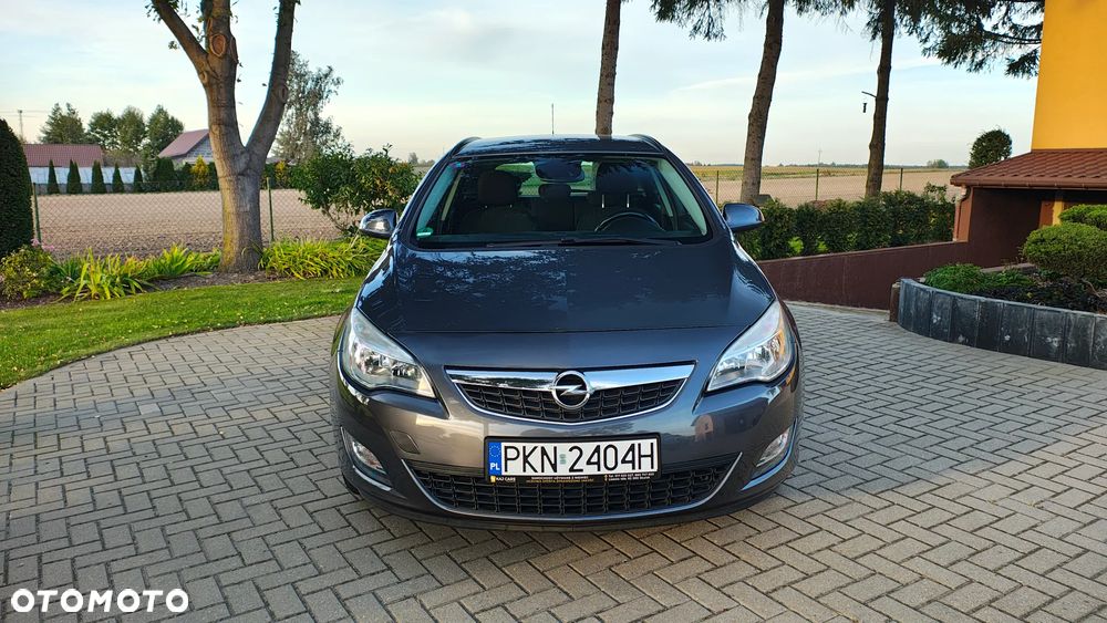 Opel Astra GTC 1.4 Turbo - 2