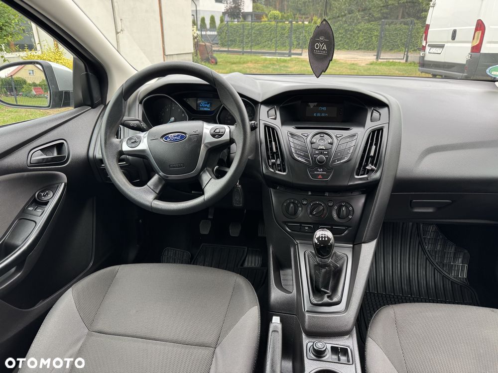 Ford Focus - 8