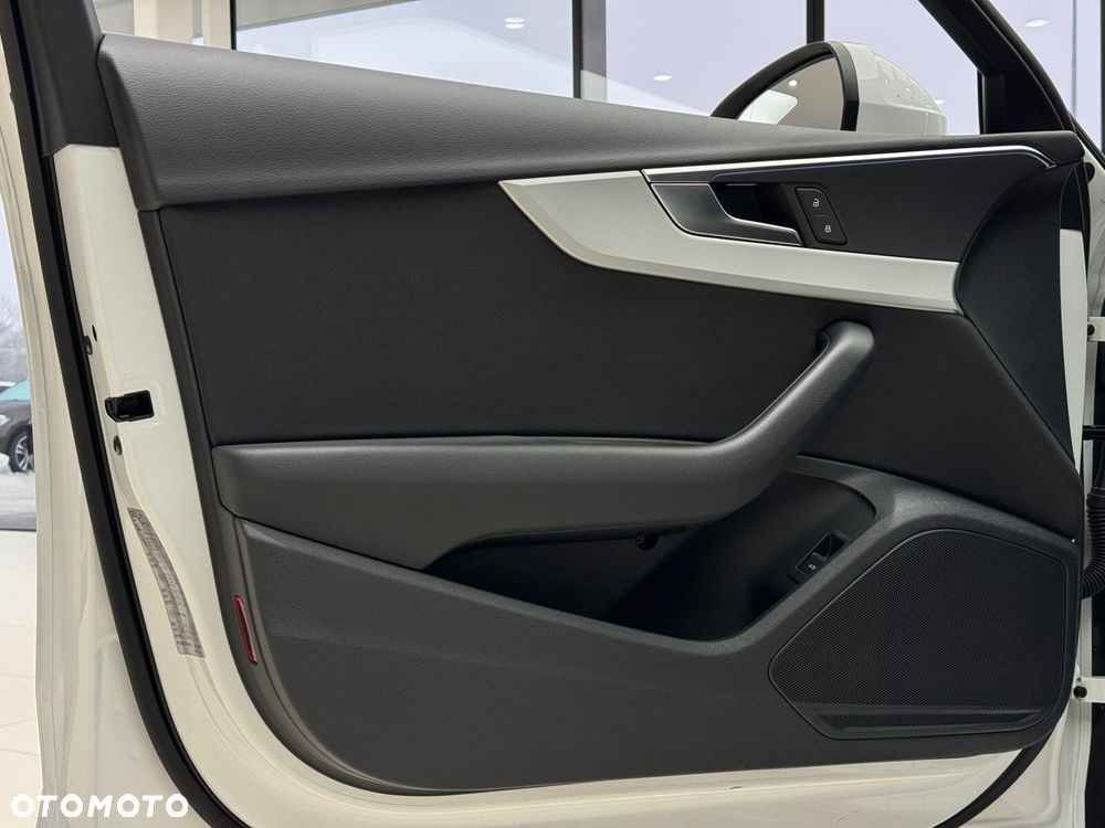 Audi A4 Limousine - 12