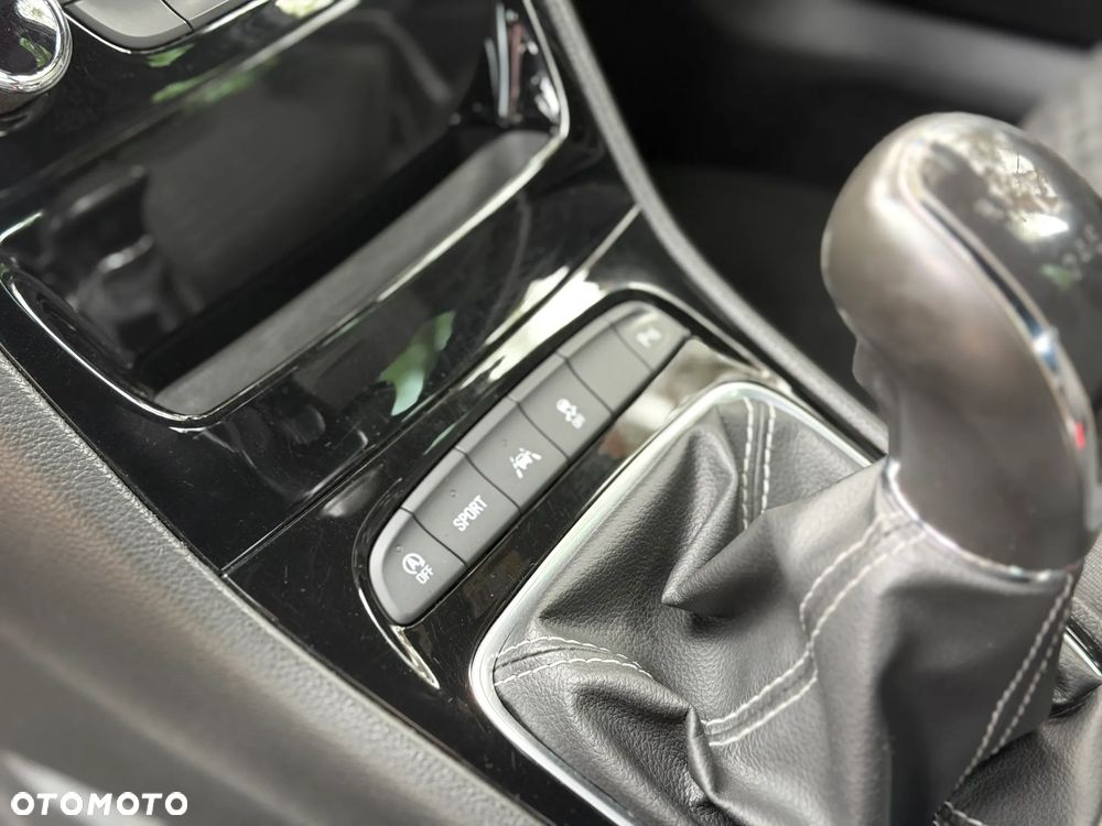 Opel Astra 1.4 Turbo Dynamic - 20