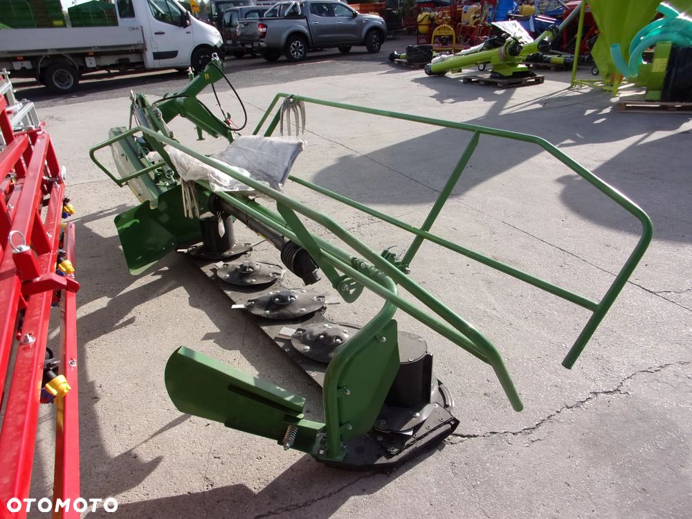 Pronar Kosiarka dyskowa Pronar PDT300, PDK220, KOWALSKI Z030/1, Z030/2, Z030/3, Kosiarka rotacyjna 1,65-1,85-2,1m Kowalski, Tad-Len, Wirax, Lisicki,(hydrauliczne i z roztrząsaczem pokosów), Kosiarka bijakowa-mulczer 1,55-1,6-1,75-1,95-2,0m Kowalski, Grass-Rol, Stark, Pomarol (przesów hydrauliczny, pentagraf, do koszenia rowów) Kosiarka sadownicza-rozdrabniacz 1,2-1,4-1,6-1,8-2,0m Tad-Len, Ditta-Seria - 9