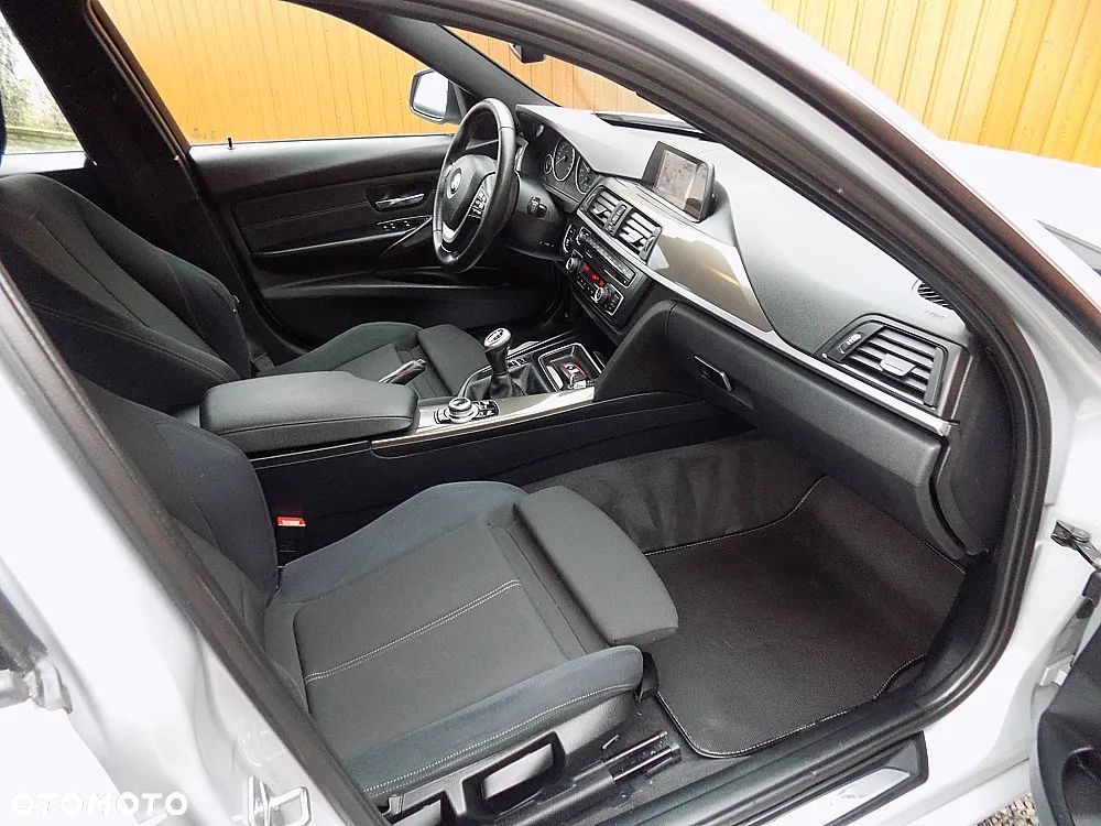 BMW Seria 3 316d Sport Line - 8
