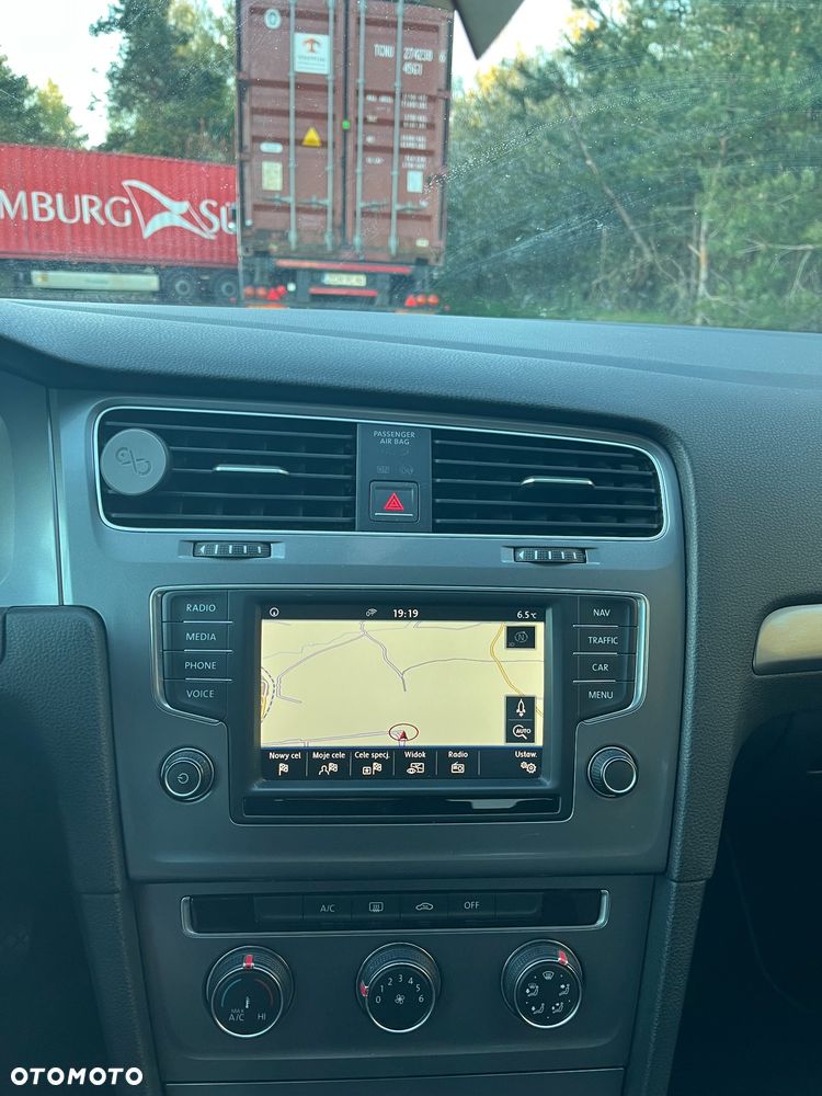 Volkswagen Golf 1.6 TDI BlueMotion Comfortline - 28