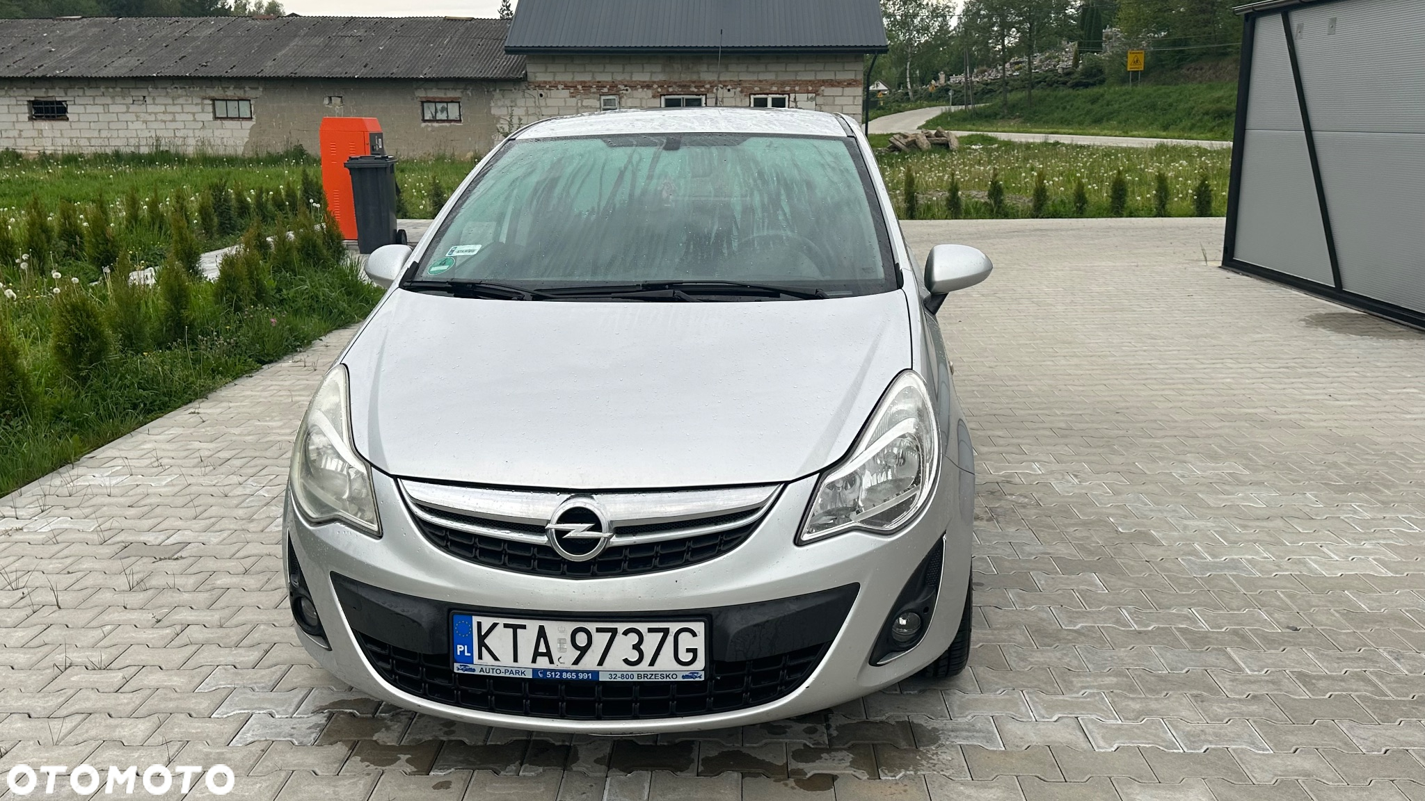 Opel Corsa 1.4 16V Cosmo - 9