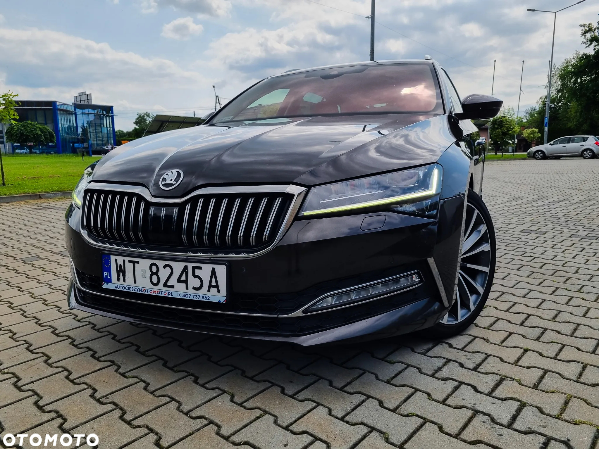 Skoda Superb 2.0 TDI 4x4 L&K DSG - 25