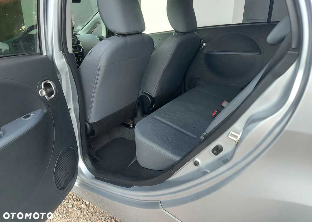 Peugeot iOn Standard - 8