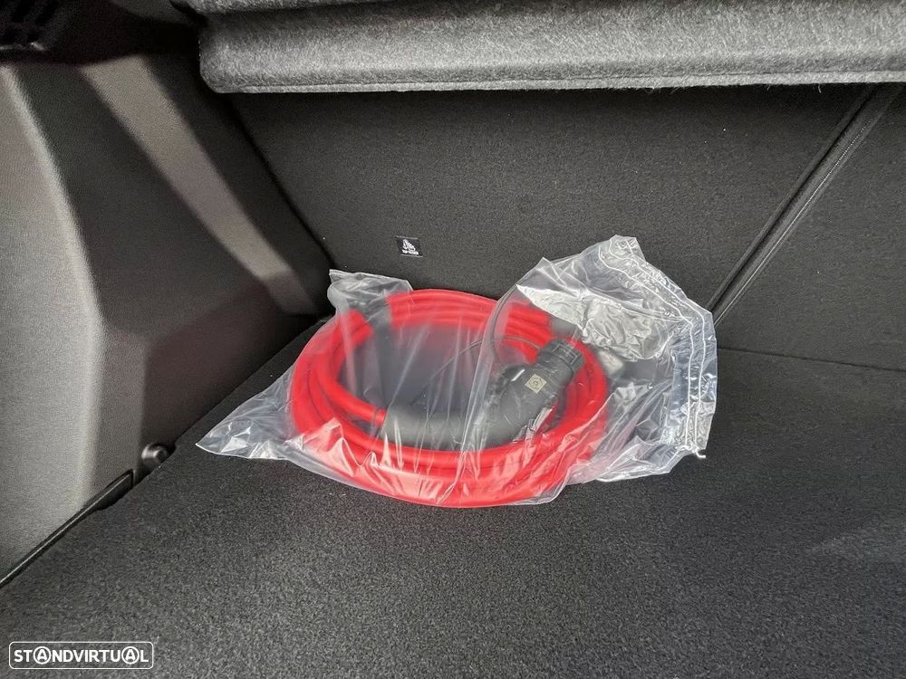 Peugeot e-2008 50 kWh GT - 51