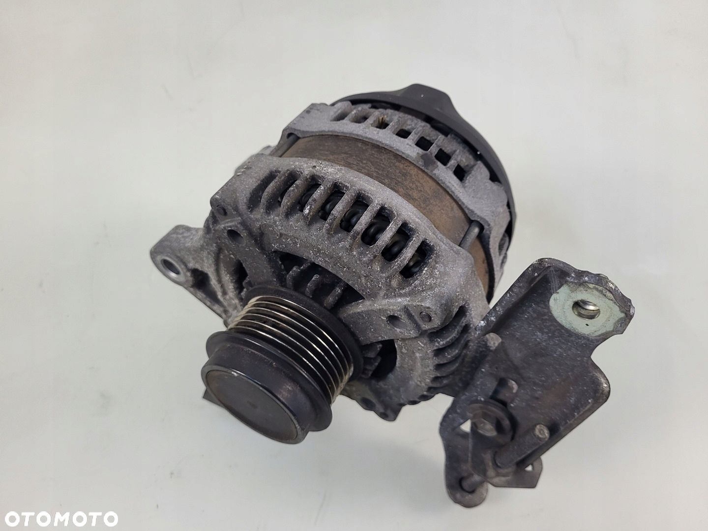 alternator 1.8 VVTI TOYOTA AVENSIS T27 27060-0T051 corolla rav4 auris - 1