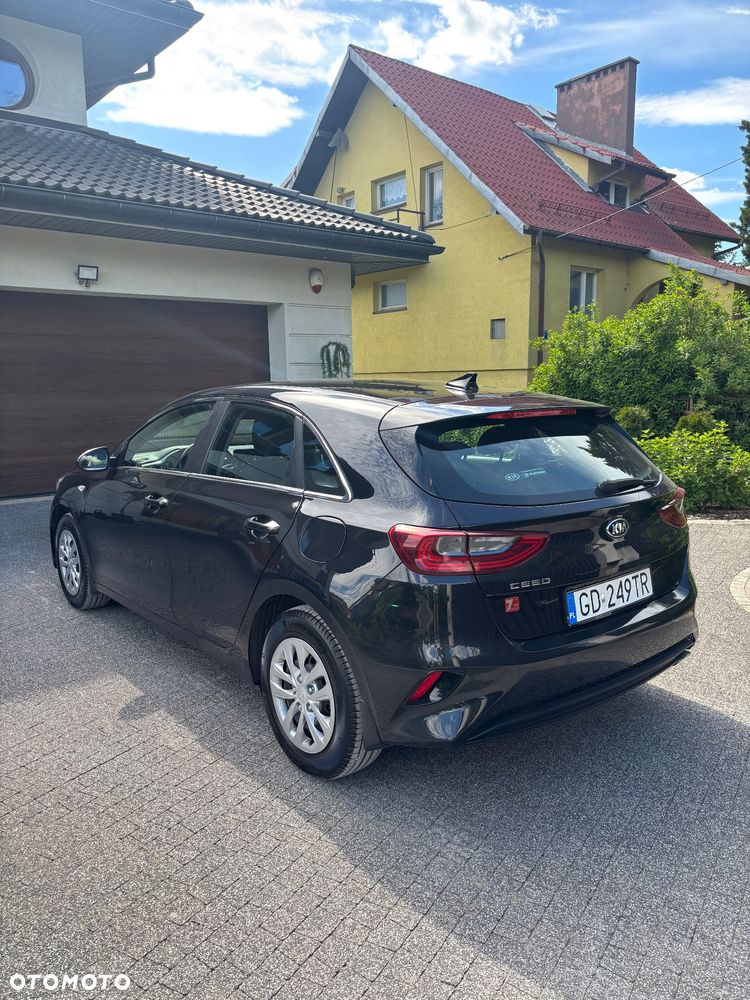 Kia Ceed 1.4 L - 5