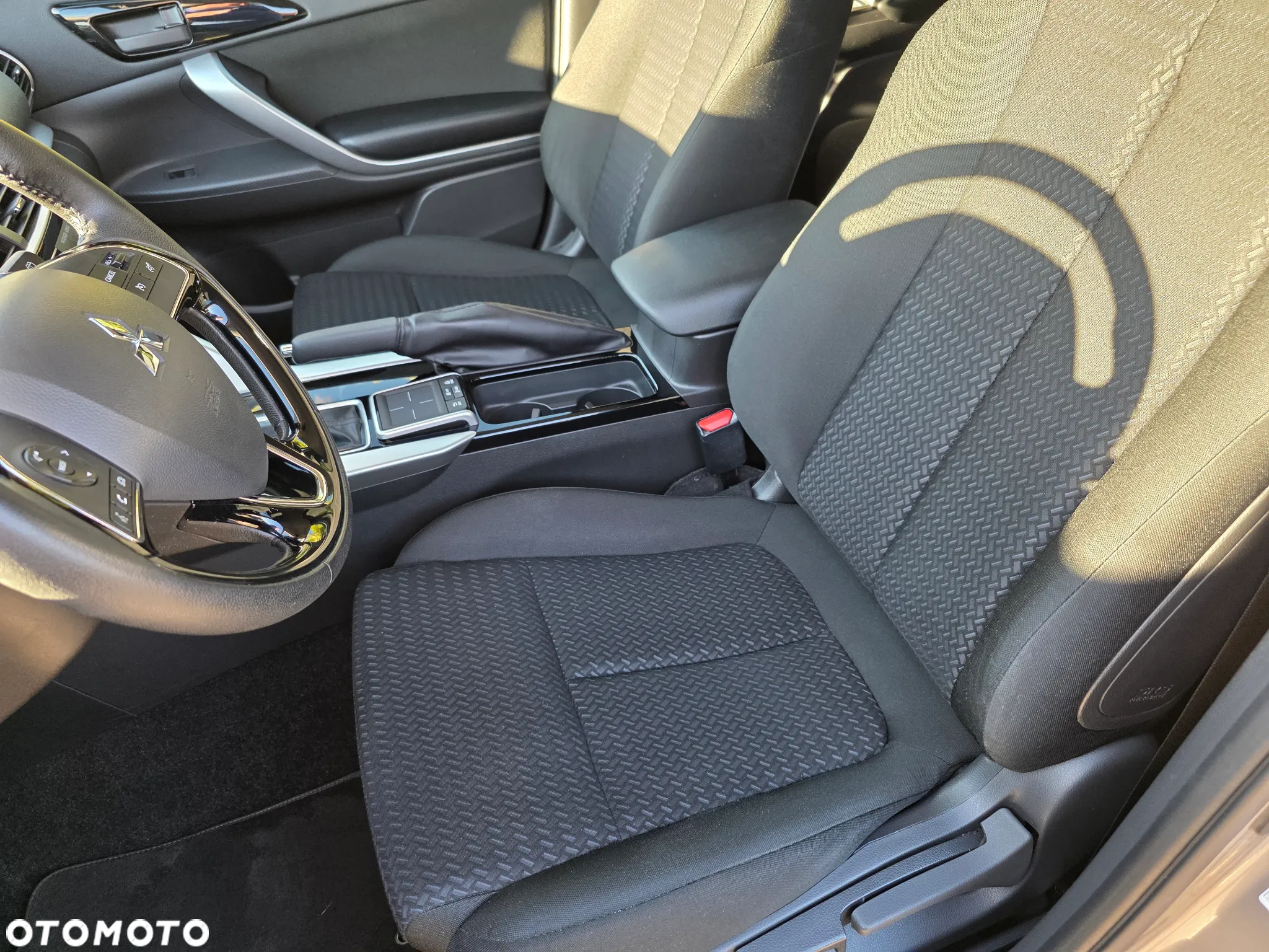Mitsubishi Eclipse Cross - 25