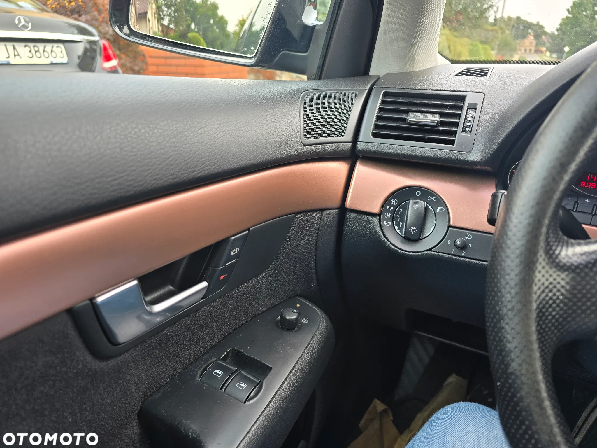 Audi A4 Avant 2.0 TDI - 12