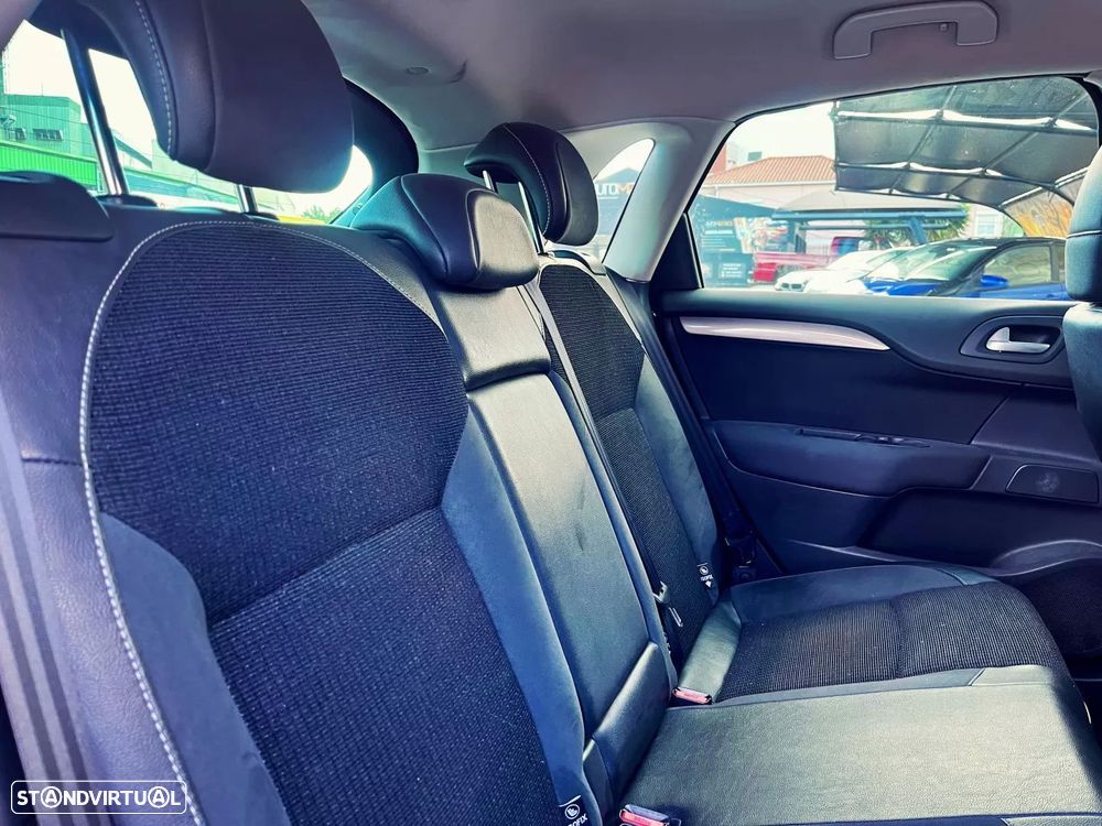 Citroën C4 1.6 e-HDi Exclusive CMP6 - 6