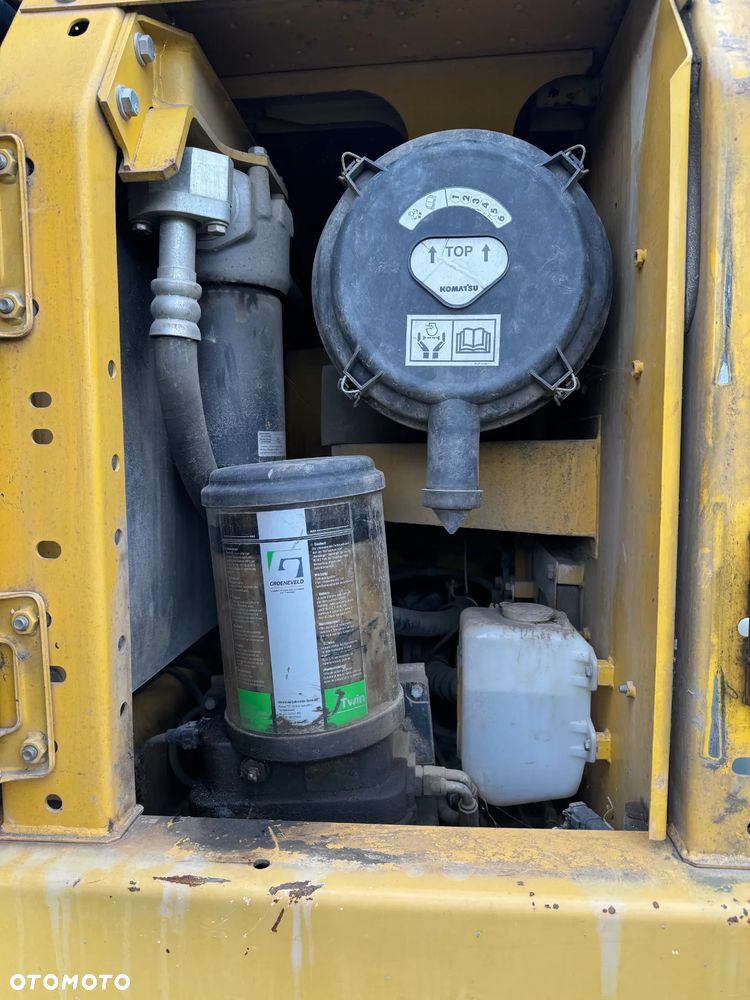 Komatsu PC210 LC - 20