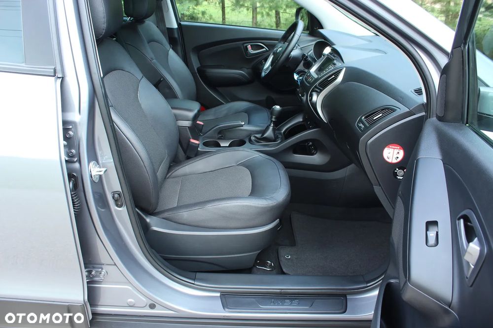 Hyundai ix35 1.7 CRDi 2WD Fifa World Cup Edition - 25