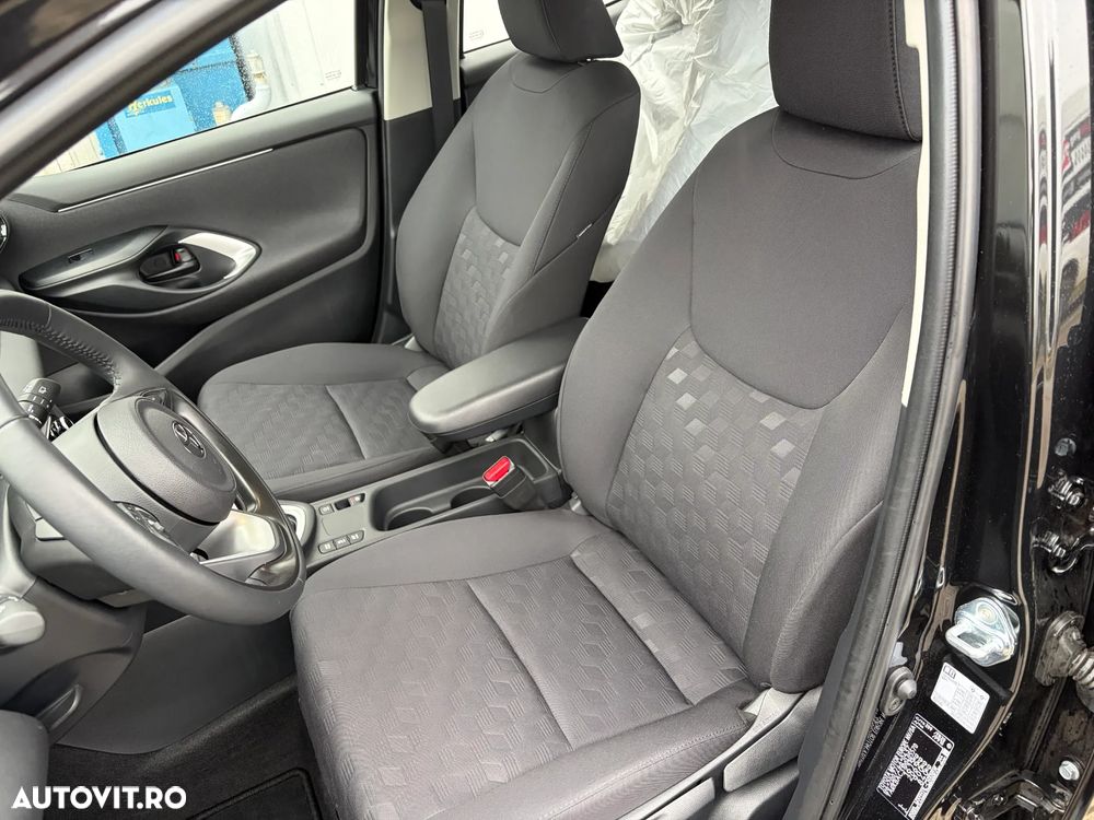 Toyota Yaris 1.5 VVT-i HSD Active - 14
