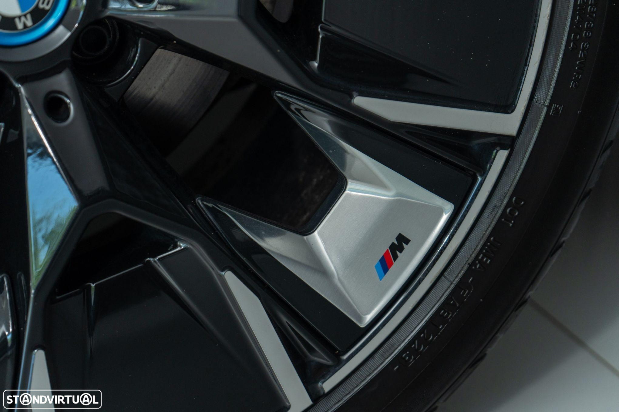 BMW iX3 M Sport Impressive - 25