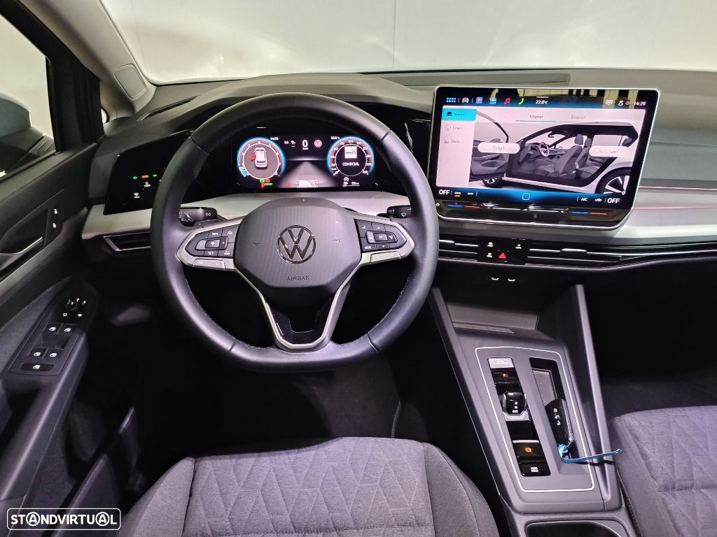 VW Golf 1.5 eTSI 50 Anos DSG - 9