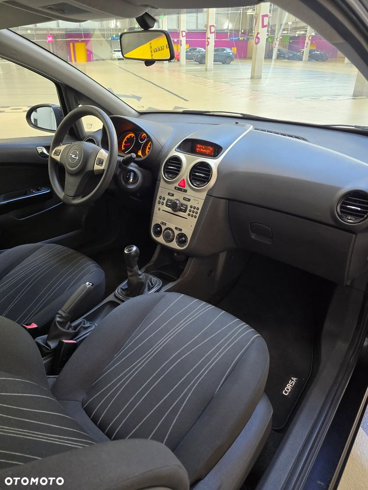 Opel Corsa 1.2 16V Sport - 4
