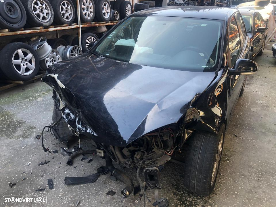VW Golf V 1.9 TDI Ref BLS de 2008 para peças - 5