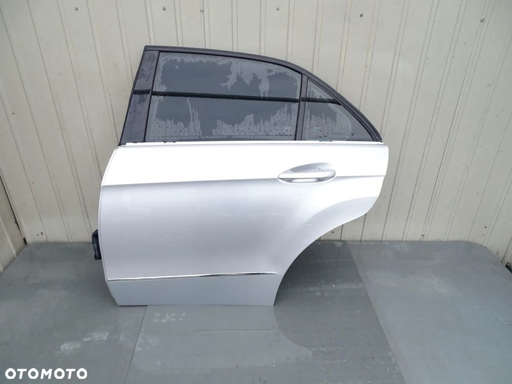 E KLASA W212 Drzwi lewy tyl C775 - 8