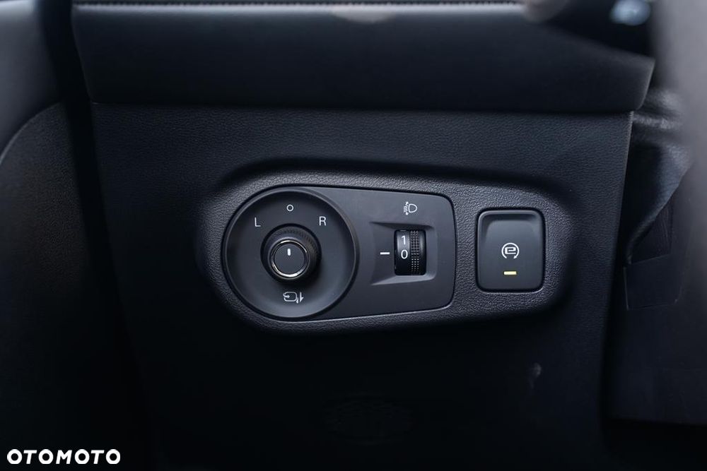 MG ZS 1.5 Excite - 12