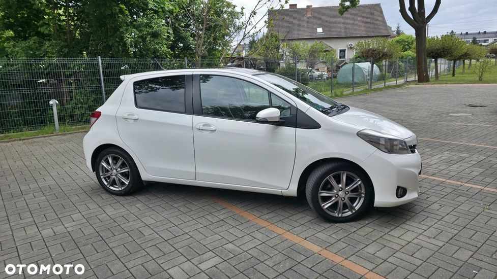 Toyota Yaris 1.33 Premium - 11