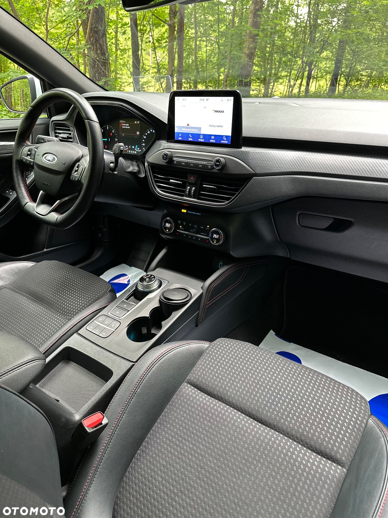 Ford Focus Turnier 2.0 EcoBlue Start-Stopp-System ST-LINE X - 25