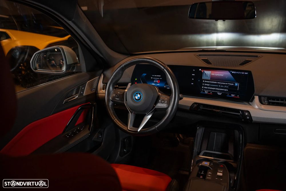 BMW iX1 xDrive30 xLine - 16