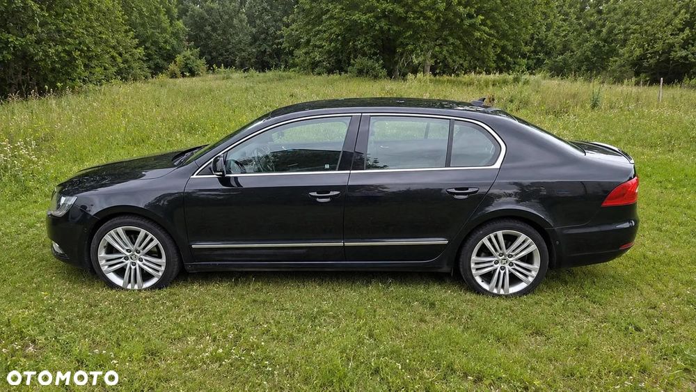Skoda Superb 2.0 TDI Platinum DSG - 2