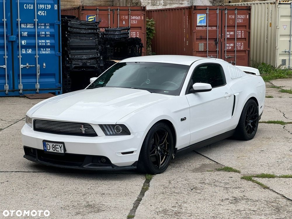 Ford Mustang - 1