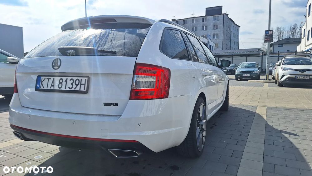 Skoda Octavia Combi 2.0 TDI RS - 8