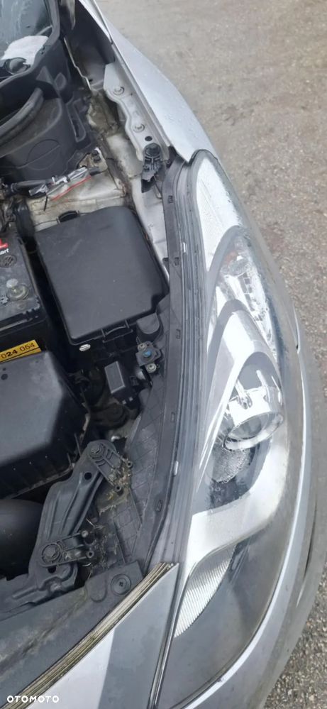 HYUNDAI I30 II lampa lewy przód europa - 2