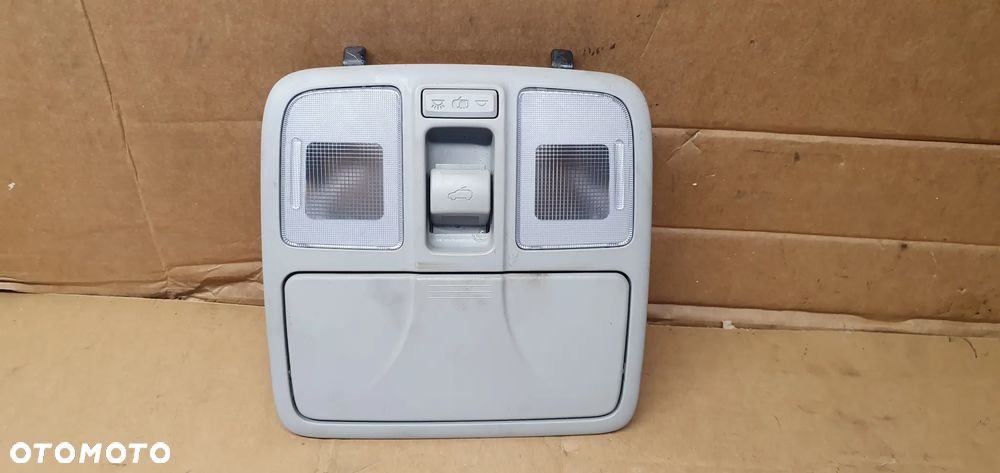 Lampka podsufitki oświetlenie kabiny Hyundai IX35 92820-2SXXX - 1
