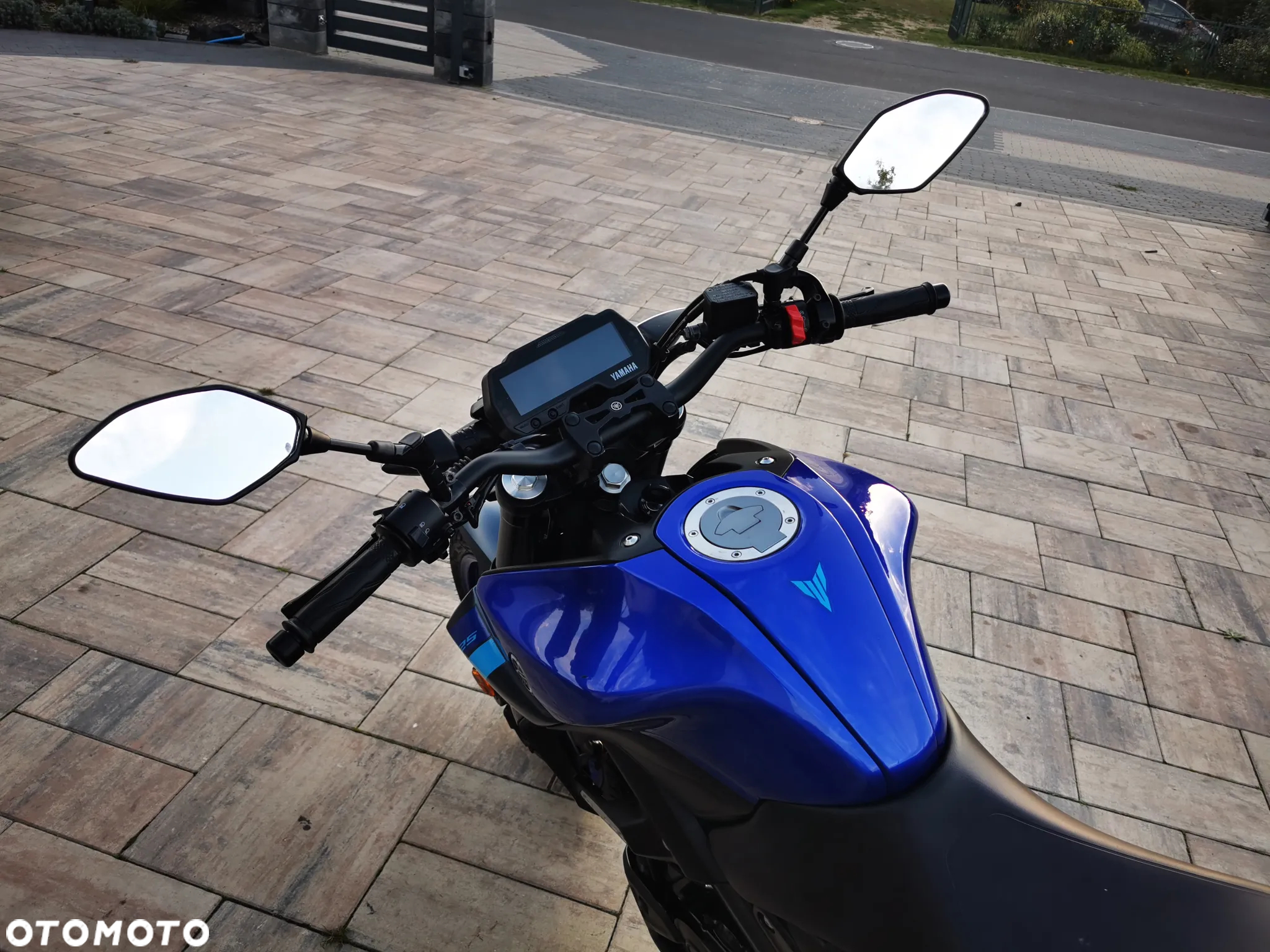 Yamaha MT - 17