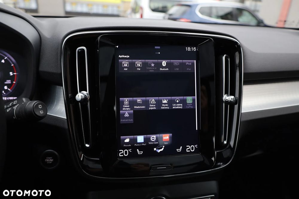 Volvo XC 40 D4 AWD Geartronic R-Design - 9