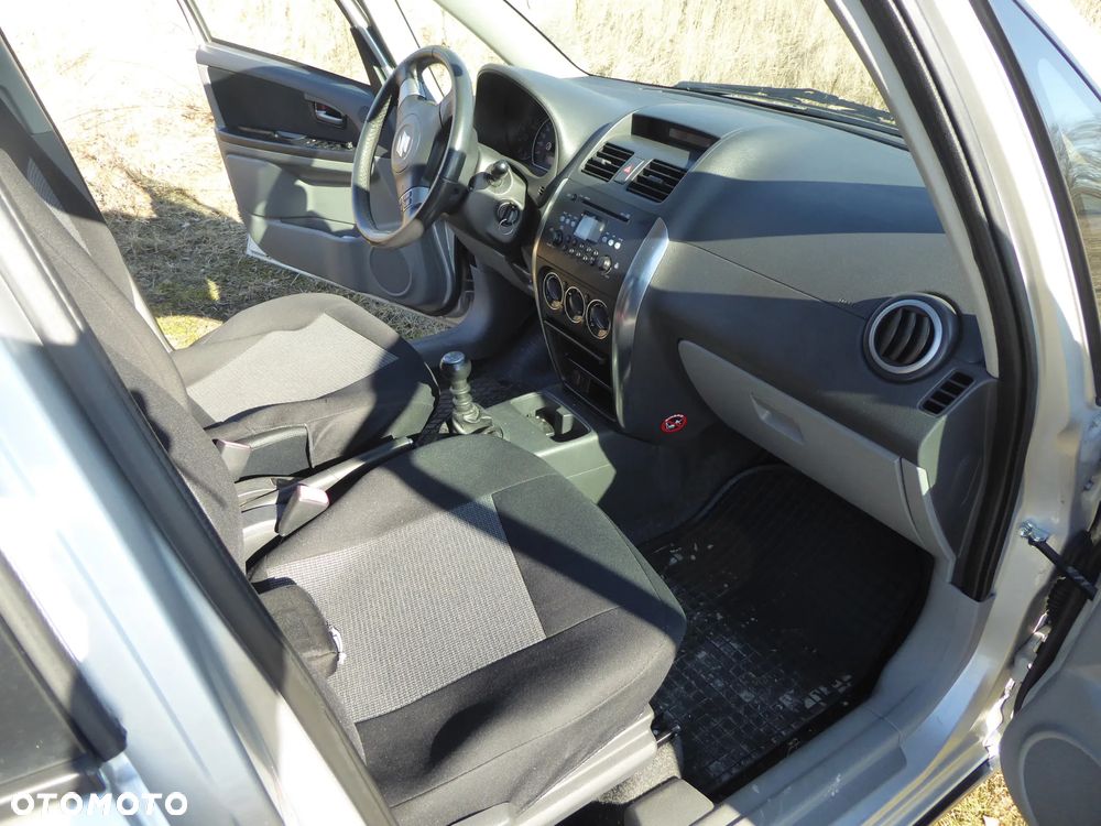 Suzuki SX4 - 21
